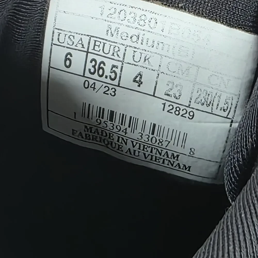 Brooks Ghost 15 Womens Black Gray Camo Size 6 Athletic Running Shoes 1203801B054
